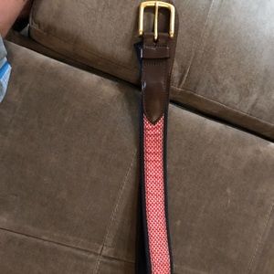 Men’s vineyard vines belt size 30